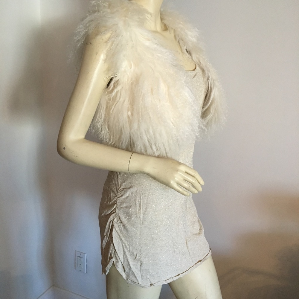 shimmery gold tunic tank top with scoop neck - Picture 2 of 8